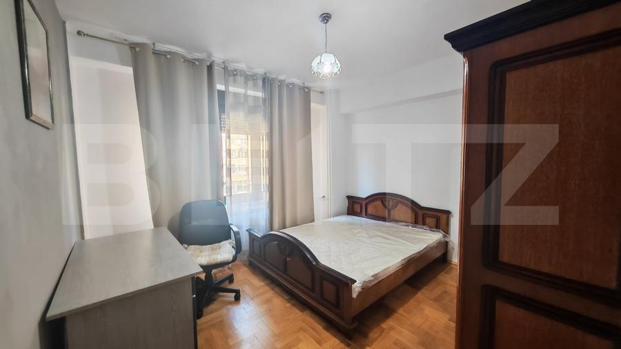 Apartament cu 3 camere decomandat, mobilat în Centru Civic