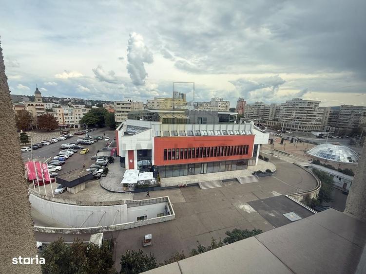Apartament cu 2 camere decomandat în Hala Centrală