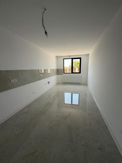 Casă cu 4 camere în Domnești