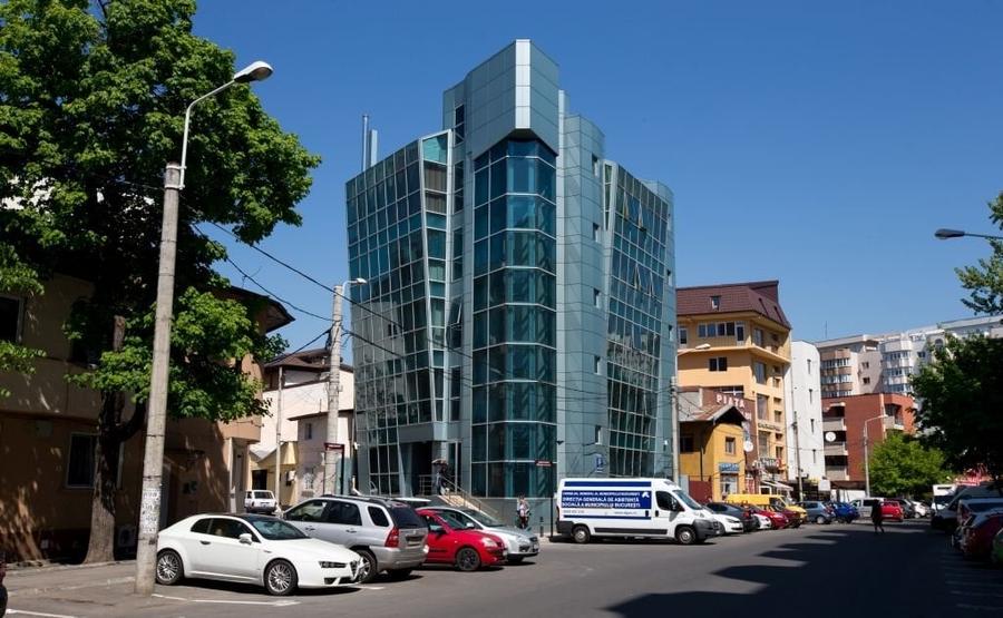 Birou, de 1,040 mp, în Vitan