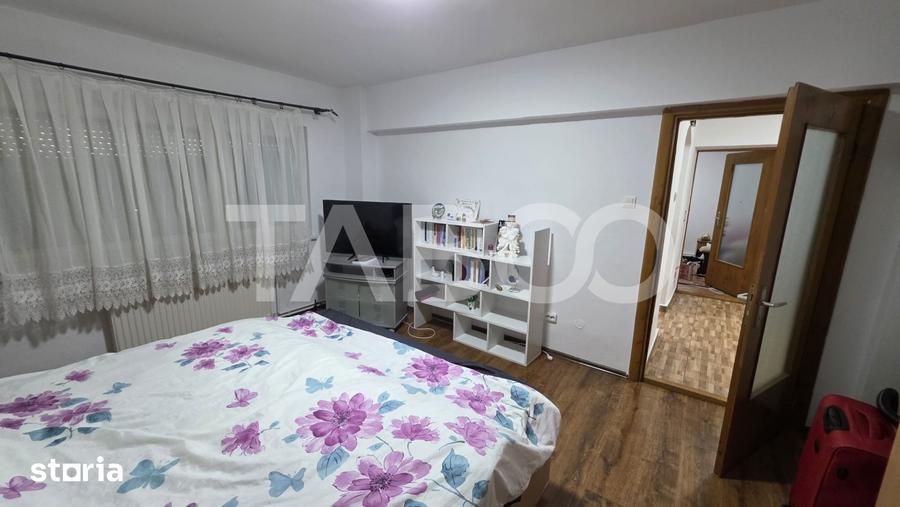 Apartament cu 2 camere decomandat, mobilat în Central