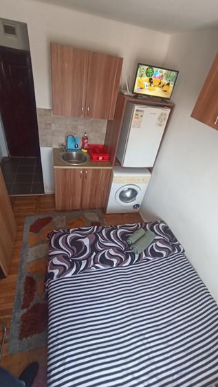 Garsonieră decomandată în Complex Studențesc
