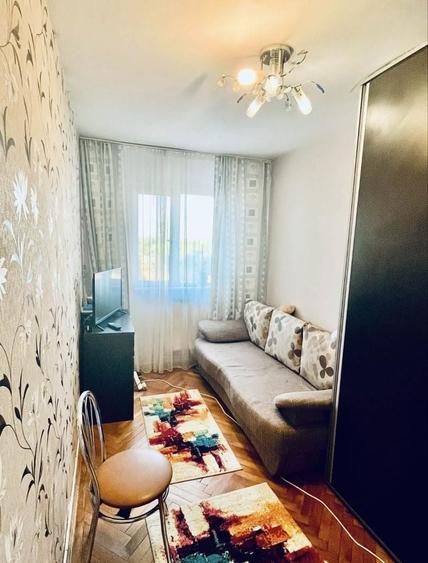 Apartament cu 2 camere decomandat în Plopilor
