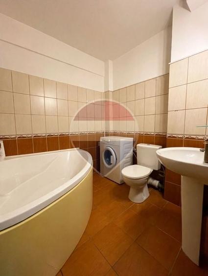 Apartament cu 2 camere semidecomandat, mobilat în Tătărași