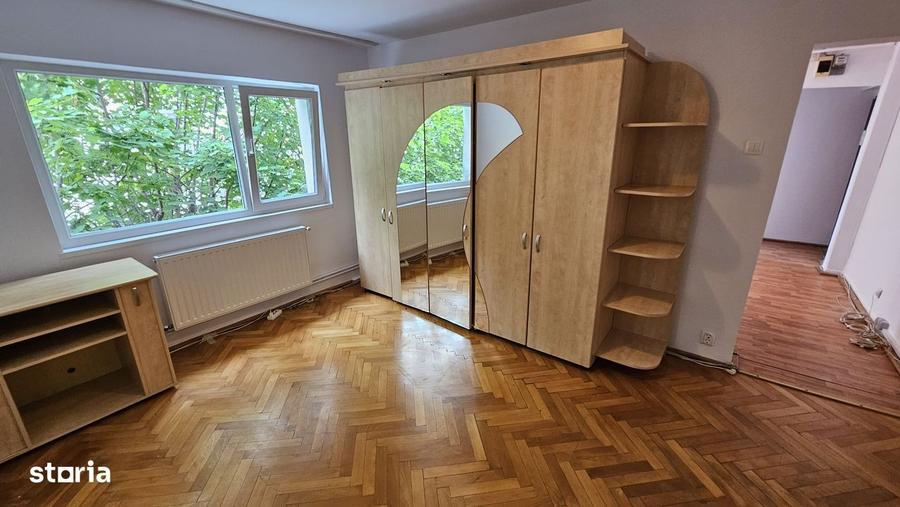 Apartament cu 3 camere în Semicentral
