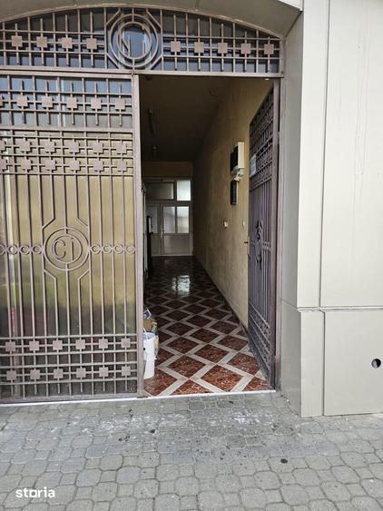 Spa?iu comercial de inchiriat, 250 mp, parter - 4
