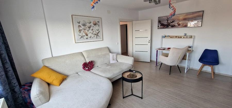 Apartament cu 3 camere decomandat în Cantacuzino