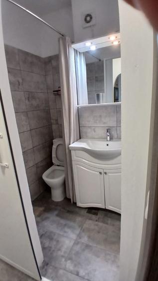 Apartament cu 2 camere decomandat în Exterior Vest