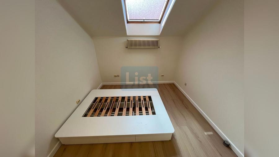 Apartament cu 5 camere semidecomandat în Zorilor