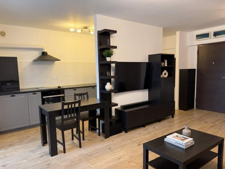 Apartament cu 2 camere semidecomandat în Floreasca