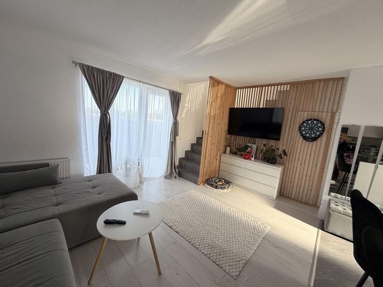 Casă cu 3 camere în Sânandrei