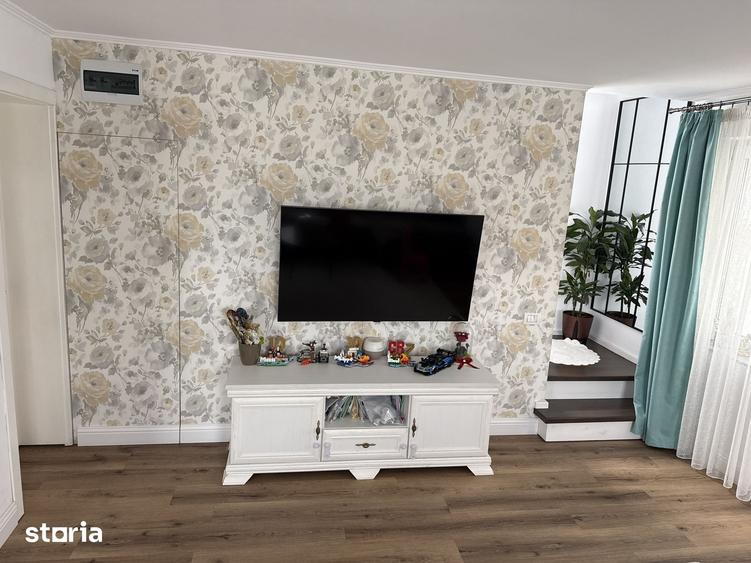 Casă cu 3 camere cu Teren 400 Mp în Mărăcineni
