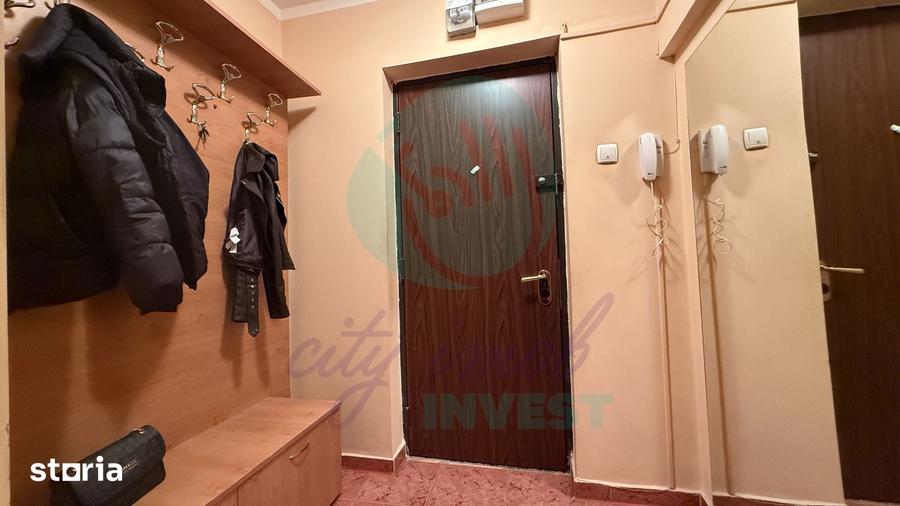 Apartament cu 3 camere decomandat în Obor