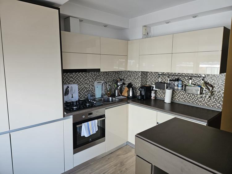 Apartament cu 2 camere decomandat în Diamant