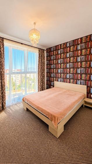 Penthouse cu 2 camere decomandat în Avantgarden