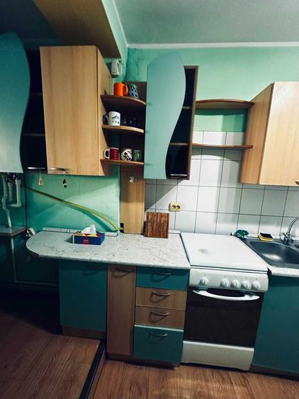 Apartament cu 2 camere semidecomandat, mobilat în Mazepa 1