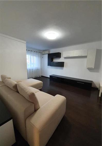 Apartament cu 3 camere decomandat, mobilat în Brâncoveanu