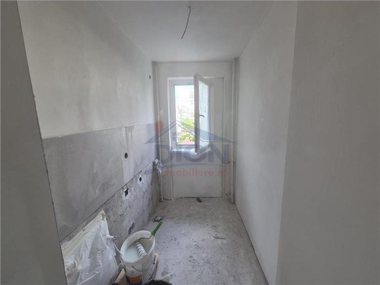Apartament cu 2 camere decomandat în 1 Decembrie 1918