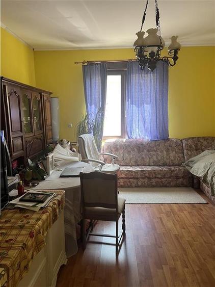 Casă individuală cu 5 camere cu Teren 250 Mp în Ultracentral