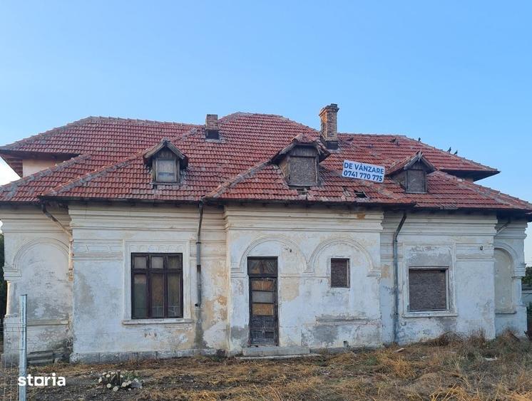 Casă cu 4 camere în Central
