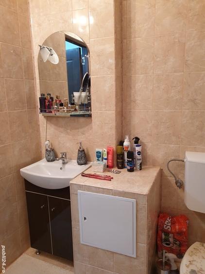 Apartament cu 3 camere semidecomandat în Florești