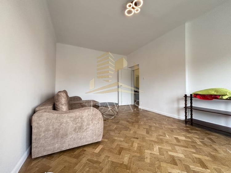 Apartament cu 2 camere decomandat, mobilat în Semicentral