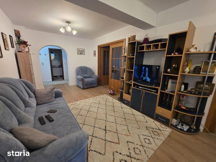 Apartament cu 3 camere în Șerbănești