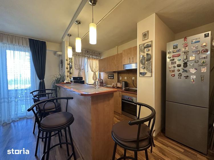 Apartament cu 3 camere semidecomandat în Ultracentral