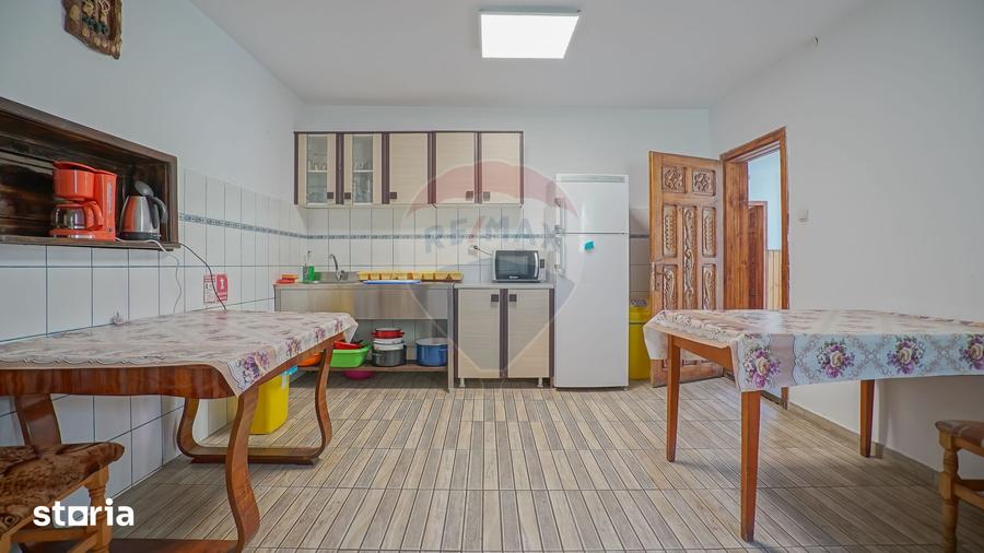 Casă cu Teren 1137 Mp în Moieciu