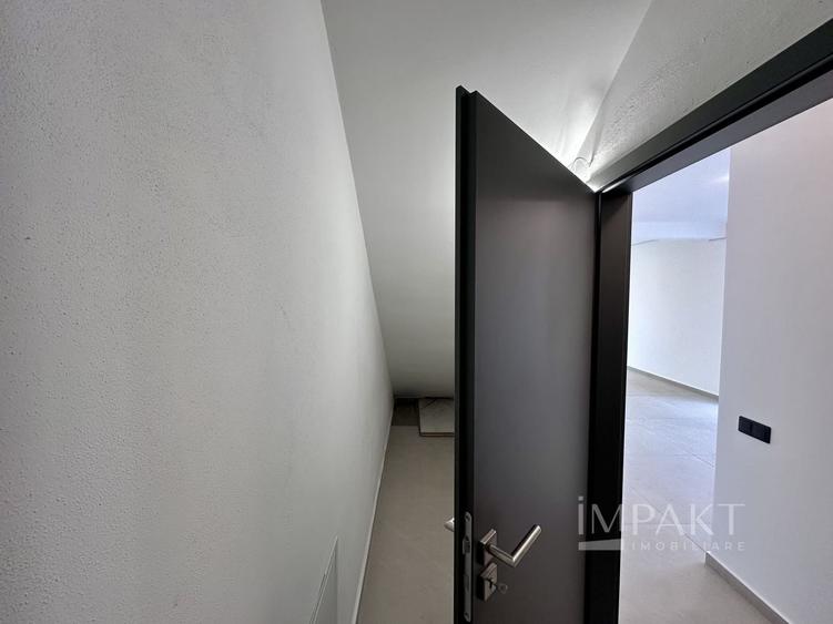 Duplex cu 6 camere cu Canalizare în Europa