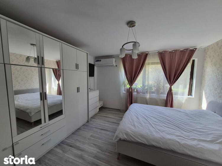 Apartament cu 2 camere decomandat în Rovine