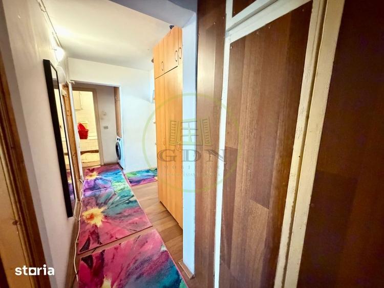 Apartament cu 4 camere decomandat, mobilat în Craiovița Nouă