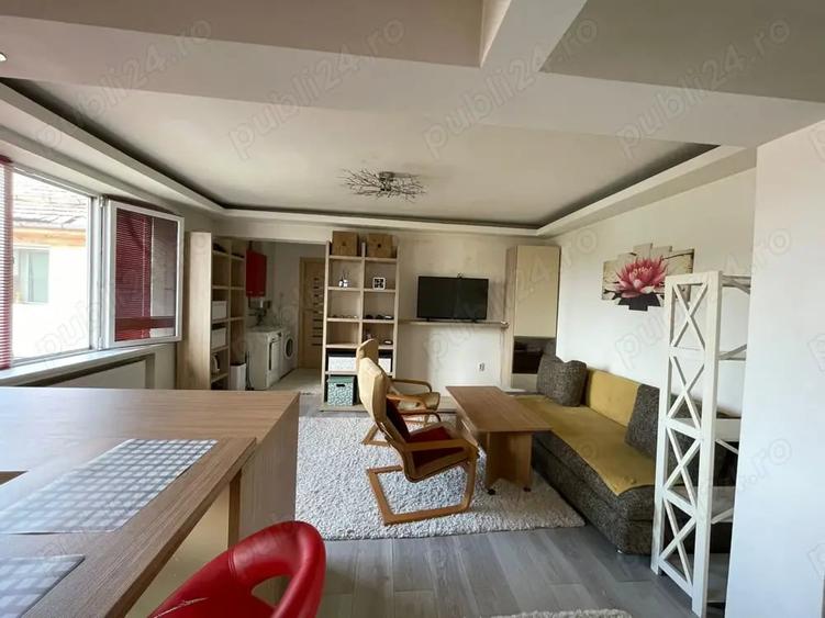 Apartament cu 2 camere semidecomandat în Ultracentral