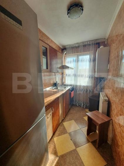 Apartament cu 2 camere semidecomandat, mobilat în Micro 6