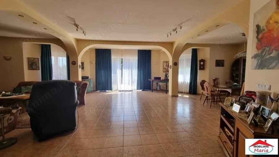 Casa S+P+M cu teren 17 ari zona Bercu Rosu - 17