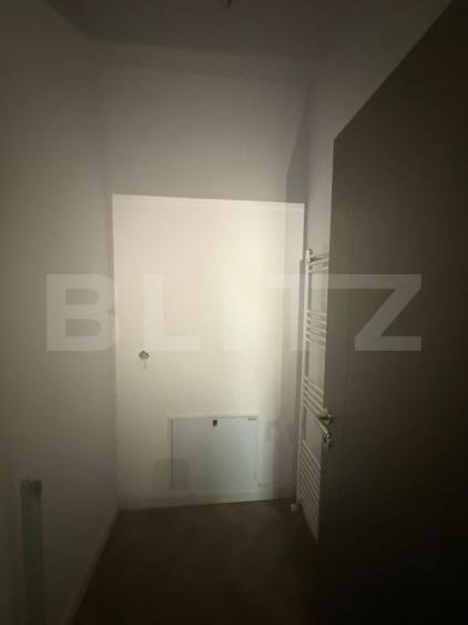 Apartament cu 3 camere decomandat în Micro 6