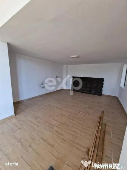 Spațiu comercial, de 110 mp, în Vulcana-Pandele
