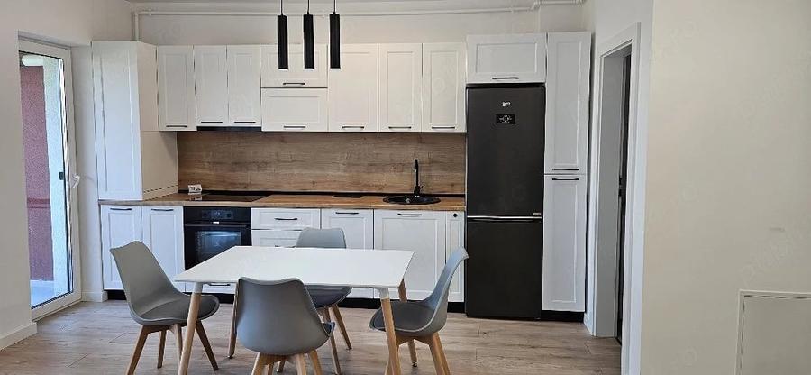 Apartament cu 2 camere decomandat în Florești