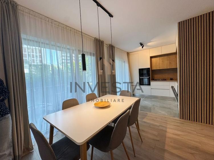 Apartament cu 3 camere semidecomandat, mobilat în Zorilor