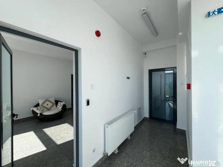 Spațiu comercial, de 650 mp, în Central