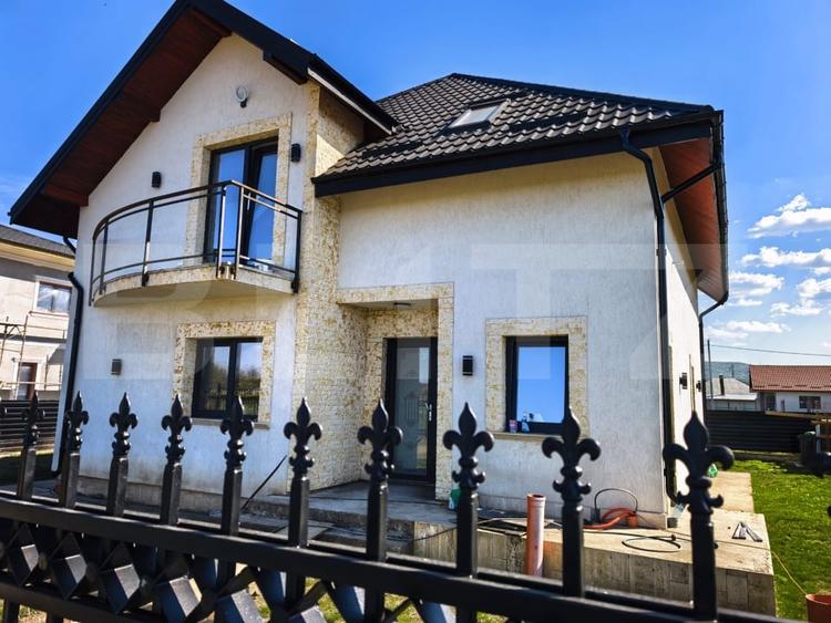 Casă individuală cu 5 camere cu Teren 500 Mp în Dancu