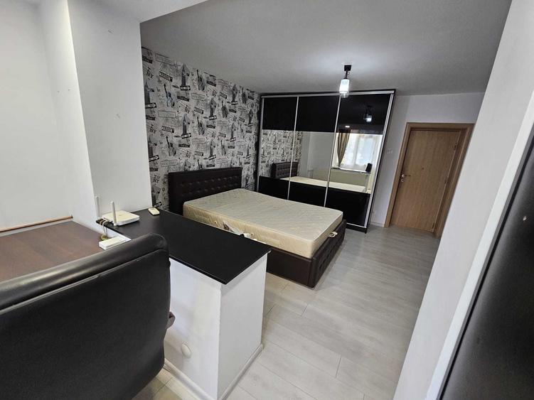 Apartament cu 3 camere decomandat în Decebal
