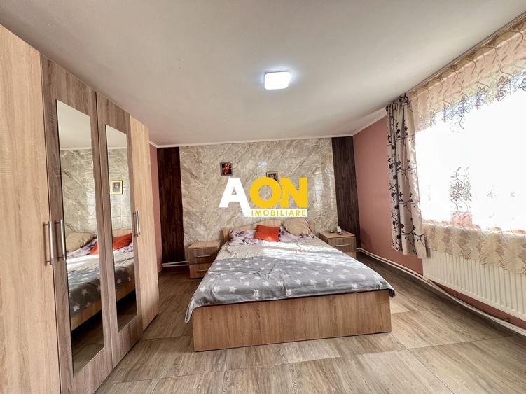 Casă individuală cu 6 camere cu Canalizare în Valea Vințului