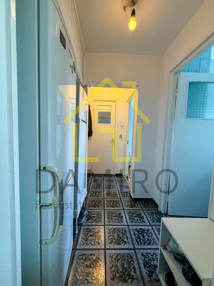 Apartament cu 2 camere decomandat în Berceni