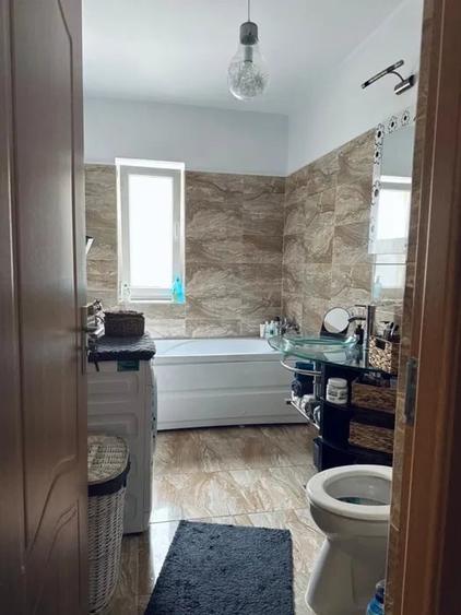 Apartament 2 camere de 77,15mp , zona Floresti , str: Florilor - 8