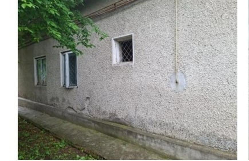 Casă individuală cu 3 camere cu Canalizare în Nord
