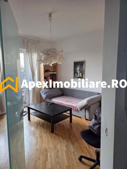 Apartament cu 3 camere semidecomandat în Pache Protopopescu