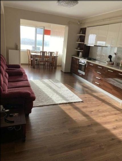 Apartament cu 3 camere decomandat, mobilat în Faleza Nord