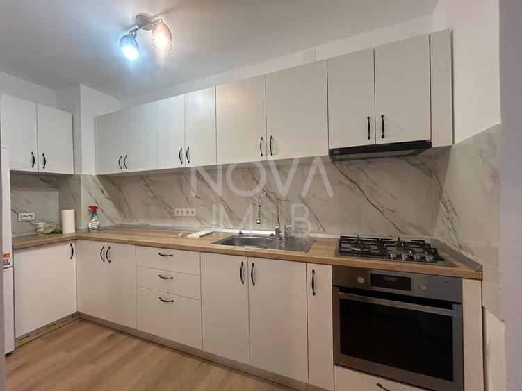 Apartament cu 3 camere decomandat, mobilat în Ștrand