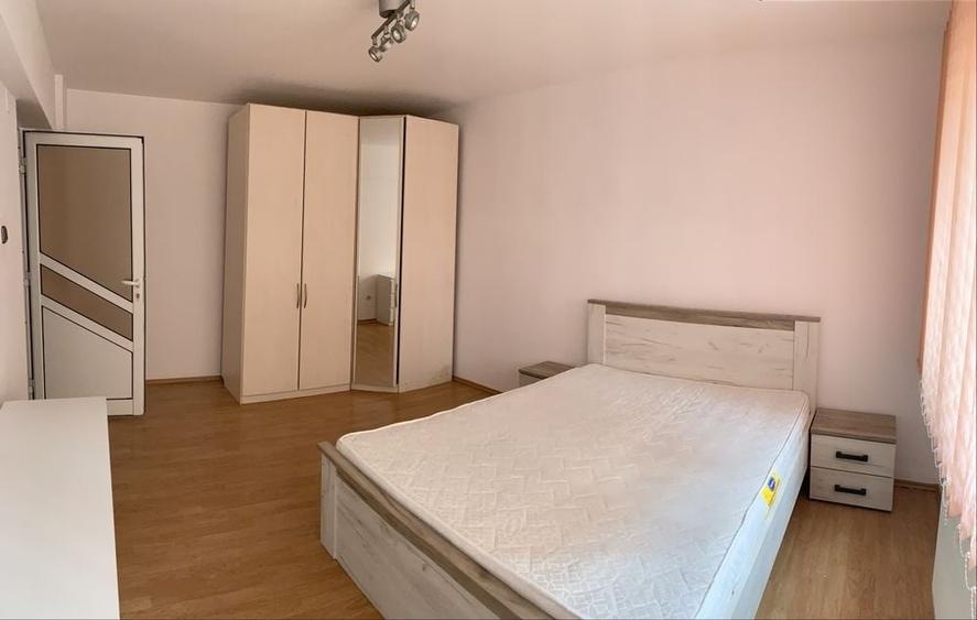 Apartament cu 2 camere decomandat în Cetate